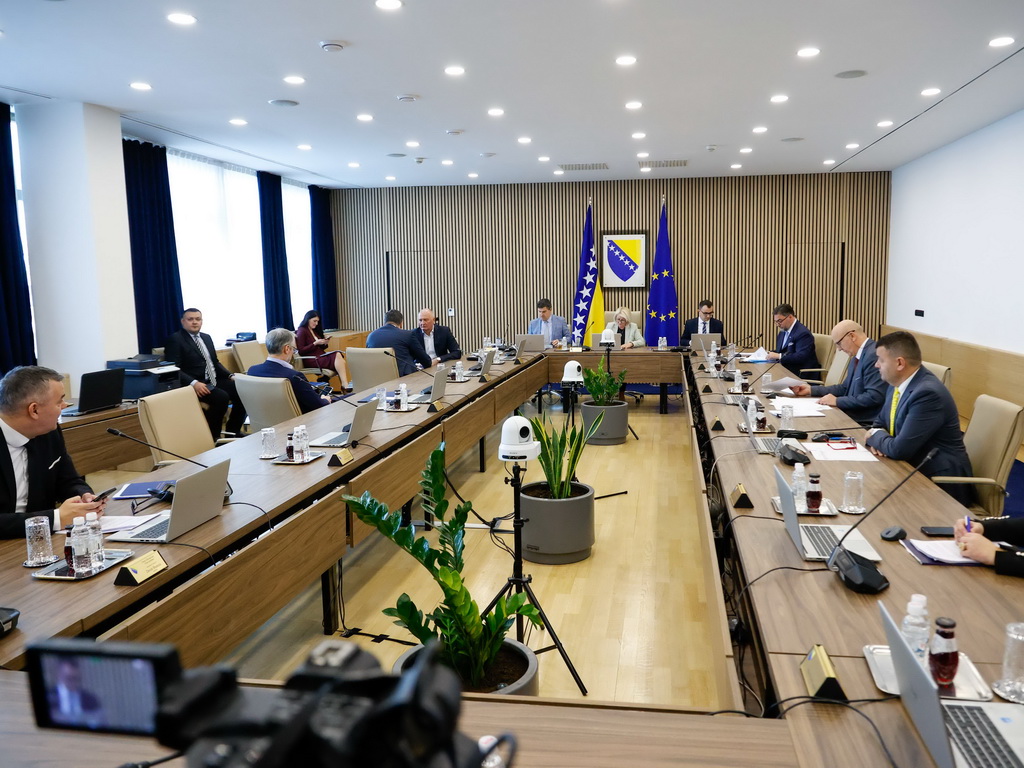 VM BiH 15. jula o privremenim prihvatnim centrima za smještaj migranata