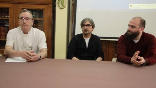 Vodeći stručnjak u svijetu iz oblasti VATS hirurgije posjetio KCUS