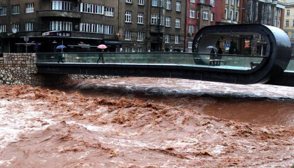 Vodostaj Miljacke u Sarajevu i dalje je visok