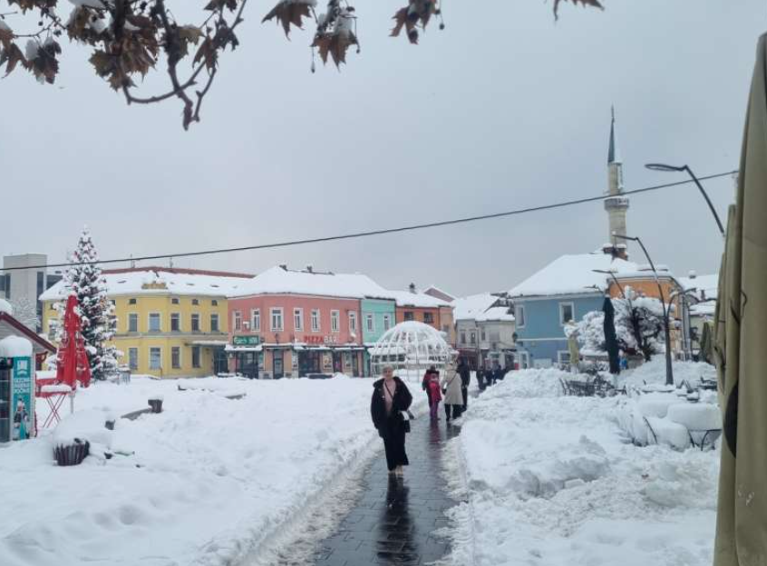 Vodostaji u opadanju u BPK, grad i dalje bez vode