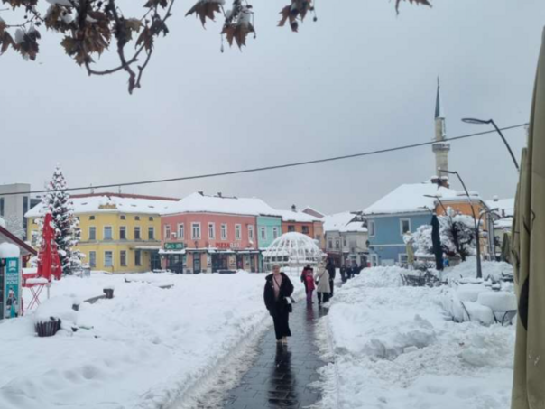 Vodostaji u opadanju u BPK, grad i dalje bez vode