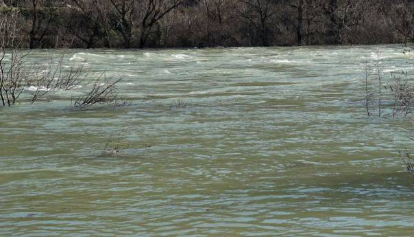 Vodostaji Une, Sane i Drine i dalje u porastu, Bosna opada