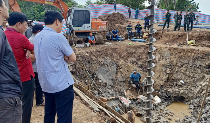 Vojnici i inžinjeri spašavaju 10-godišnjeg dječaka iz betonskog stuba