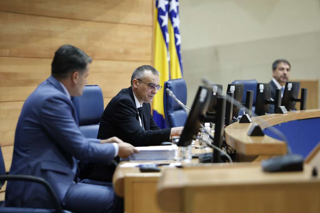 Vojnici ostaju u službi do 49. godine: Predstavnički dom usvojio izmjene zakona