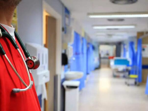 Vojska Italije štiti medicinsko osoblje u Kalabriji nakon niza napada