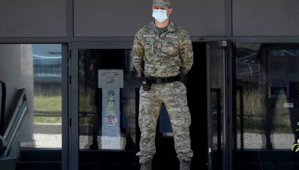 Vojska u Crnoj Gori kontrolira poštivanje epidemioloških mjera