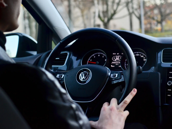 Volkswagen povlači hiljade automobila zbog sigurnosnog rizika