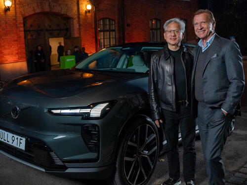 Volvo razvija automobile u kojima vozač neće morati da gleda kuda vozi