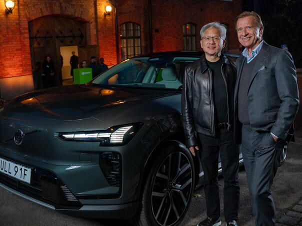 Volvo razvija automobile u kojima vozač neće morati da gleda kuda vozi