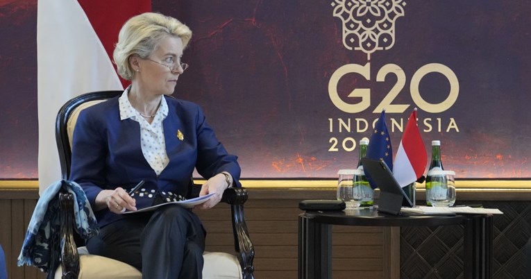 Von der Leyen: Rusija radije spaljuje plin nego da ga proda, zato su skočile cijene