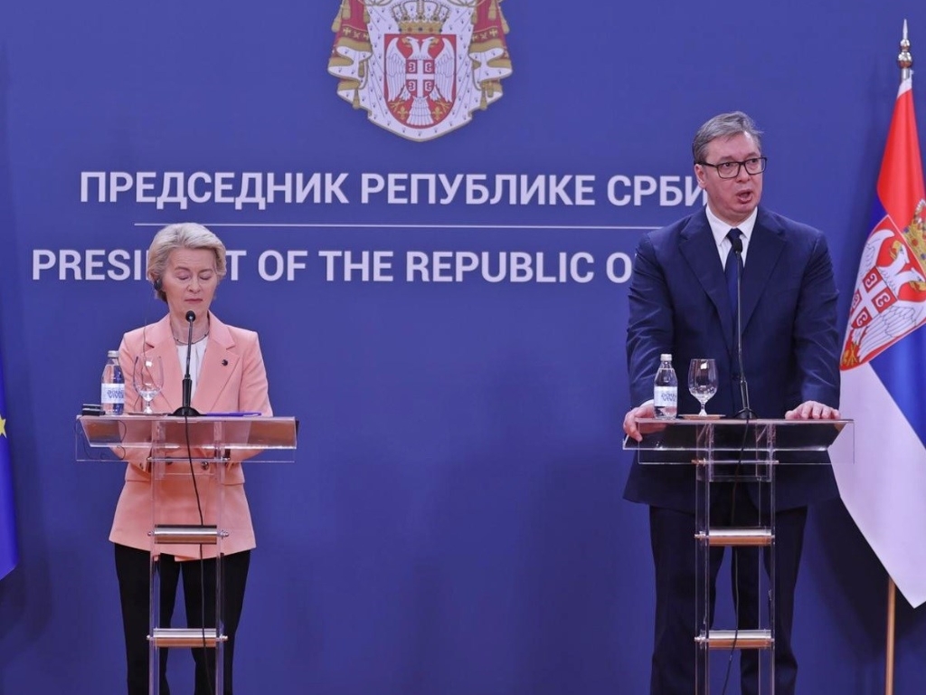 Von der Leyen se ipak sastaje s Vučićem, tražit će odgovore o "zvučnom topu"