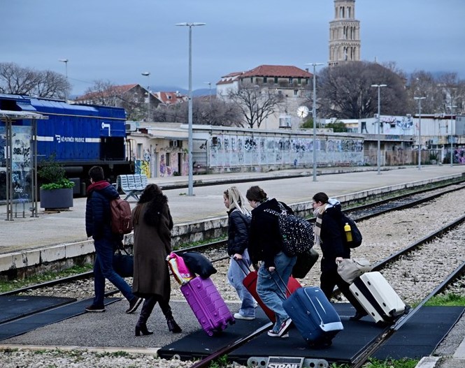 Voz iz Zagreba stigao u Split: "Putovanje je bilo nehumano"