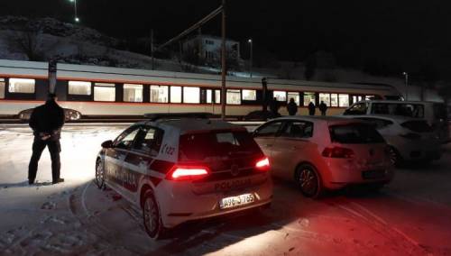Voz usmrtio muškarca kod Sarajeva