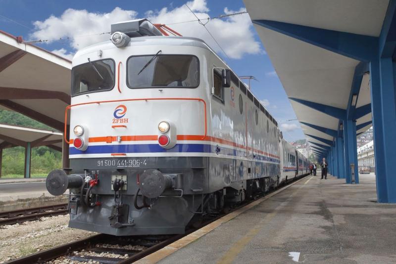 Voz usmrtio ženu u Semizovcu