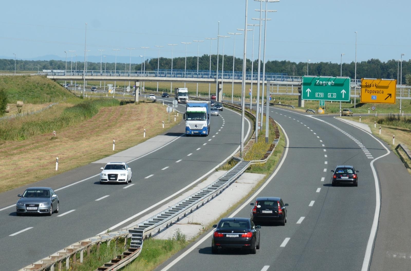 Vozač iz BiH na autocesti u Hrvatskoj vozio 181 km/h i blicao policiji