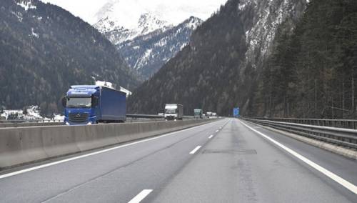 Vozač kamiona iz BiH u Italiji: Ovo je sablasno, auta ni za lijeka