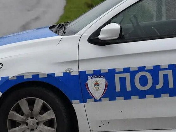 Vozač s 1,55 promila alkohola teško povrijeđen nakon slijetanja s ceste