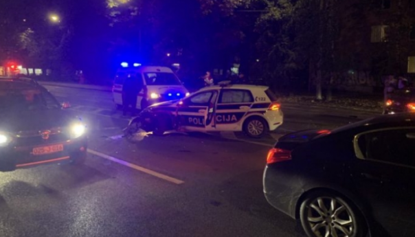 Vozilo MUP-a KS učestvovalo u nesreći na Grbavici: Jedna osoba povrijeđena