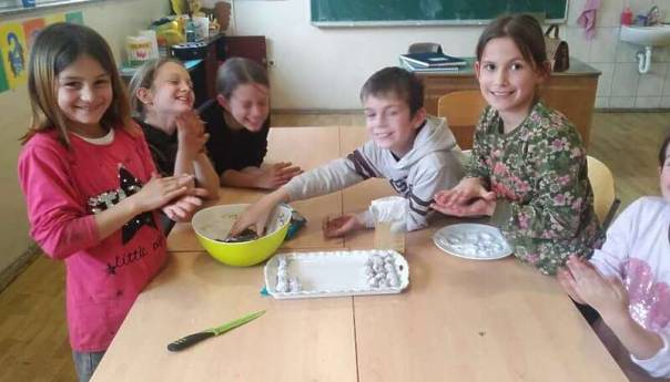 Vraća se Domaćinstvo: Djeca u školi ponovo uče vještine za svakodnevni život