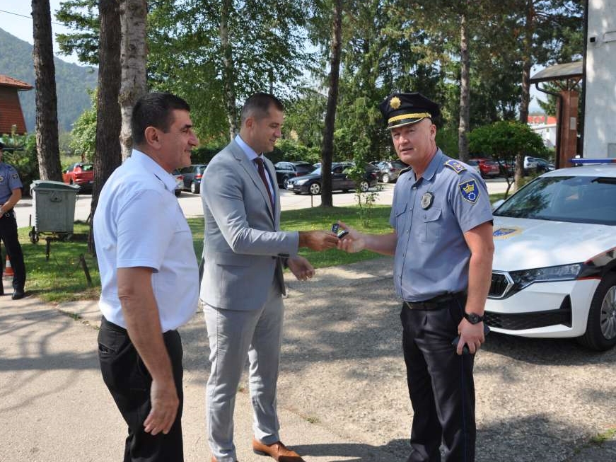 Vračo i Gazić posjetili Policijsku upravu Žepče, iskazano zadovoljstvo stanjem sigurnosti