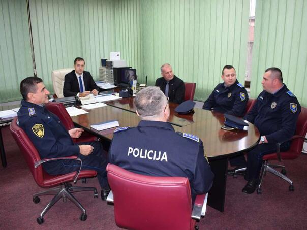 Vračo i Gazić upriličili prijem za dvojicu hrabrih zeničkih policajaca