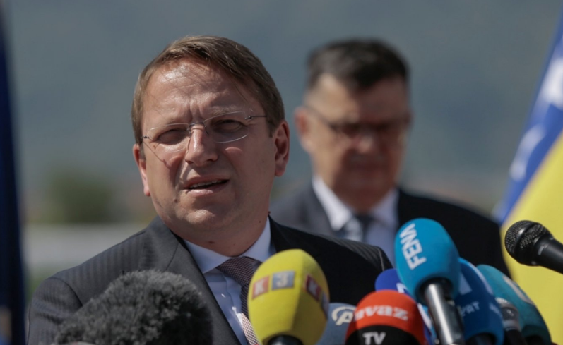 Várhelyi danas stiže u Bosnu i Hercegovinu