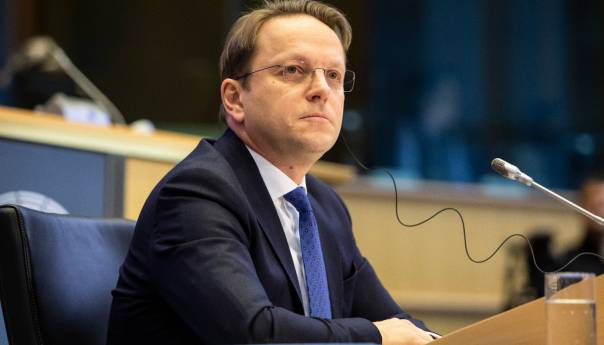 Várhelyi: Ponuda za kandidatski status BiH dolazi samo jednom