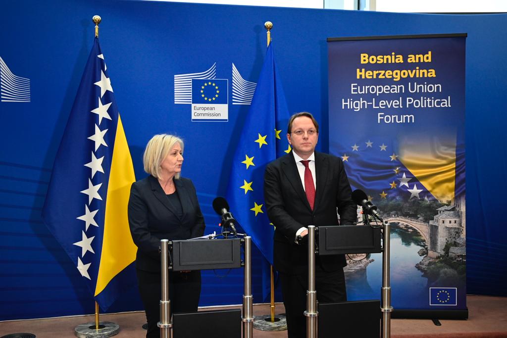 Várhelyi: Predanost evropskim prioritetima u BiH snažnija je nego ikada