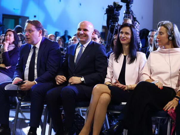Várhelyi: U interesu je Evropske unije da uskoro dođe do proširenja