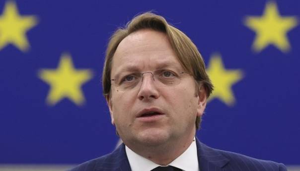 Varhelyi: Vjerujem da će BiH dobiti status kandidata