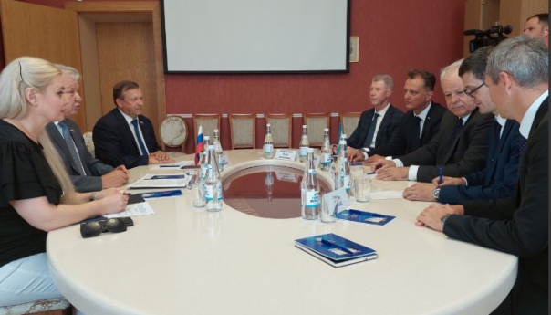 Vrhovac: Rusi poštuju Dodika, nude RS-u saradnju od 200 miliona dolara