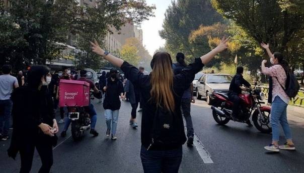 Vrhovni vođa krivi SAD i Izrael