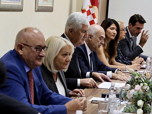 Vrhunac dominacije: HDZ na čelu države i oba entiteta