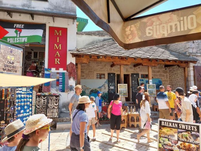 Vrijeme danas sunčano, ali kišobrani bi mogli zatrebati u drugom dijelu dana