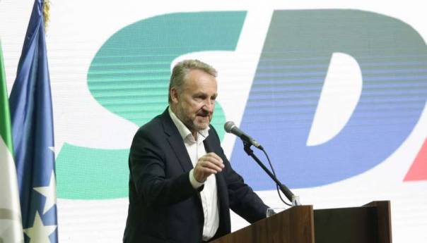 Vrijeme je da sa komšijama riješimo otvorena pitanja, granice BiH ostaju ovakve