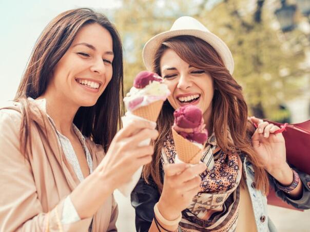 Vrijeme je za sladoled: Koji odabrati, iz trgovine ili iz slastičarne?