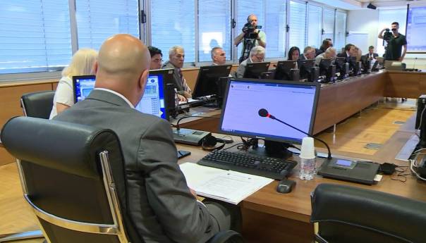 VSTV: Neprihvatljivi pritisci na Tužilaštvo