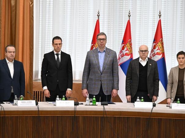 Vučić: Ako se ne formira vlada, izbori početkom juna