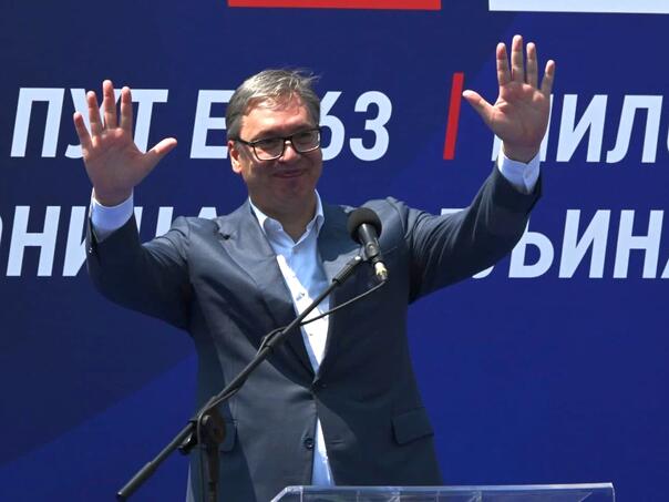 Vučić bahato studentima: Izbore ću raspisati kad ja odlučim