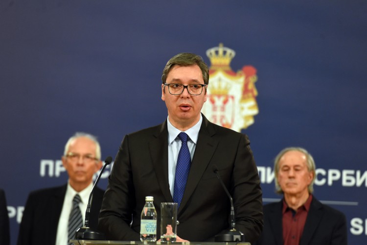 Vučić: Biće formirana dva krizna štaba u borbi protiv korone