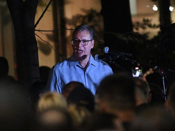 Vučić bijesan na SNS-ovce: Na odmoru su, brata poslao u Ćacilend