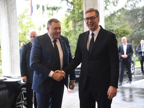 Vučić detaljno čita Bećirovićeve knjige pa ih komentariše s Dodikom