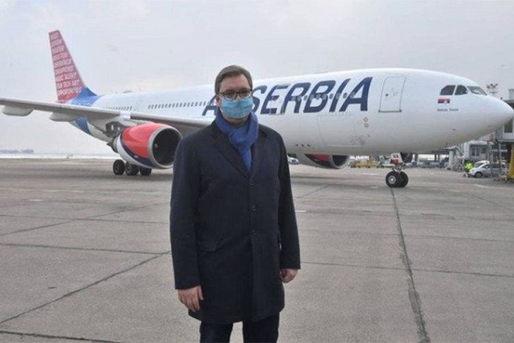 Vučić dočekao pošiljku milion doza vakcina iz Kine