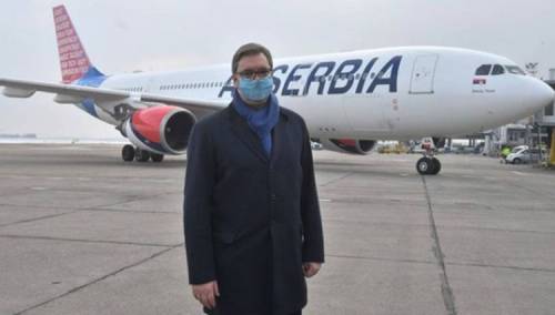 Vučić dočekao pošiljku milion doza vakcina iz Kine