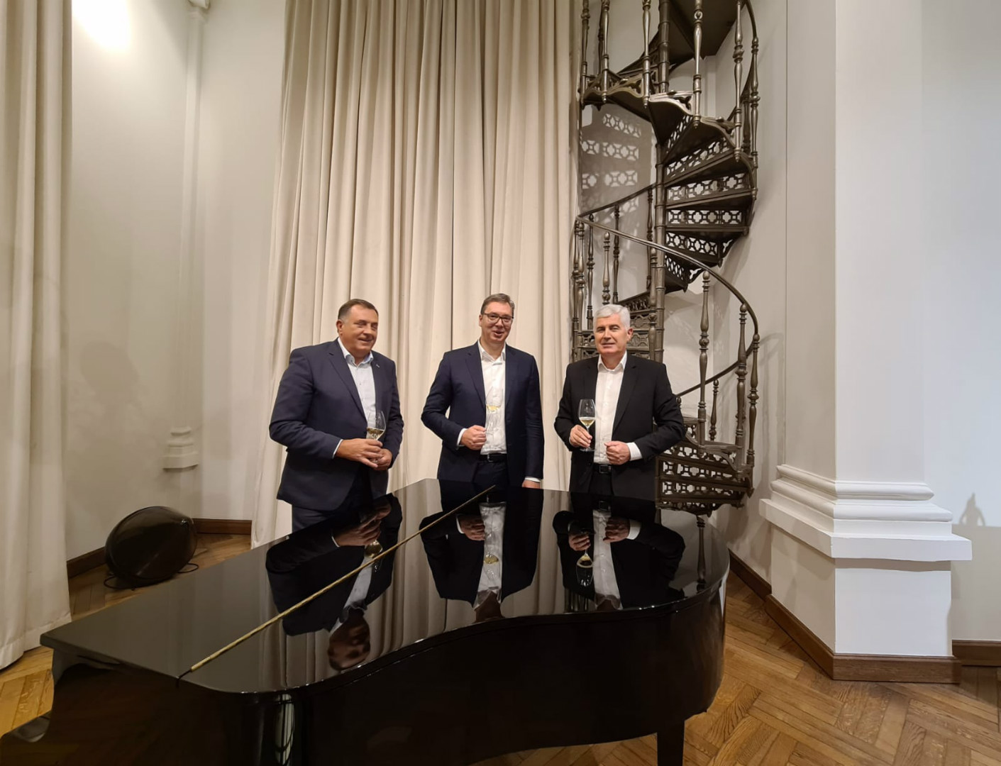 Vučić, Dodik i Čović večerali u Beogradu: Razgovor prijatelja
