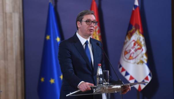 Vučić: Donesena odluka o vraćanju vojske i policije na Kosovo