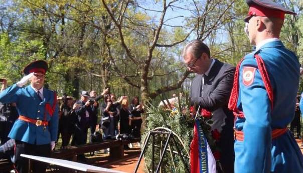 Vučić: Gradit ćemo memorijalni centar u Donjoj Gradini i u Beogradu