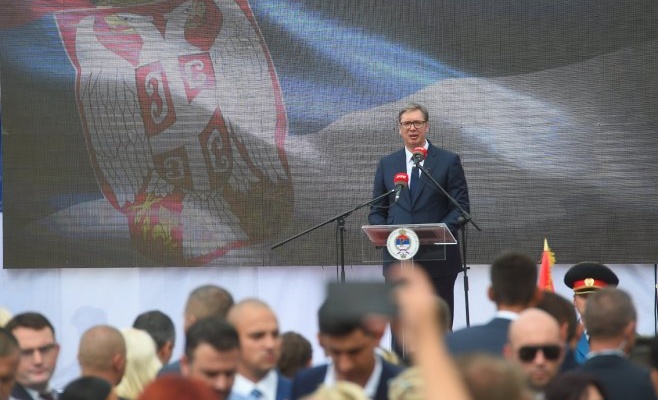Vučić: Historijski trenutak zahtijeva da se srpski naroda ujedini