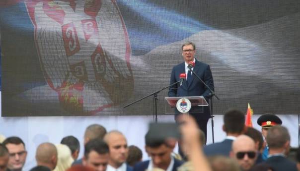 Vučić: Historijski trenutak zahtijeva da se srpski naroda ujedini