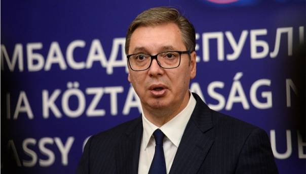Vučić: Hrvati imaju spomenik teroristi, a Srbima sole pamet o zločinima